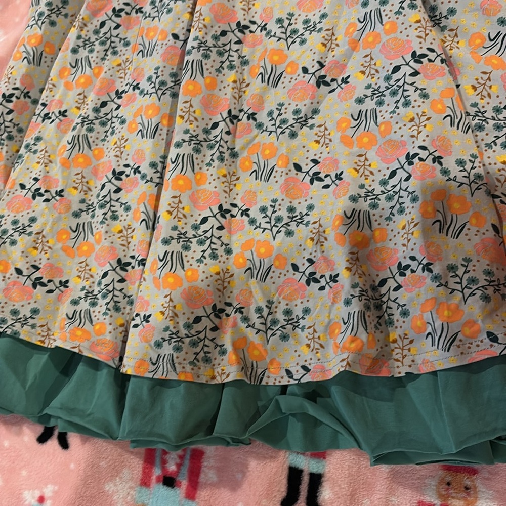 Dress - Picture 2 of 4